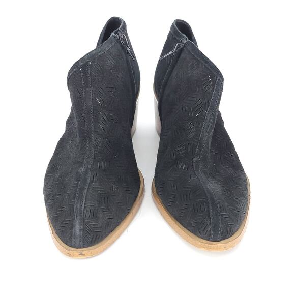 1.State Iddah Perforated Cutaway Bootie Block Heel Black Size 9M Edgy Western - Picture 2 of 9